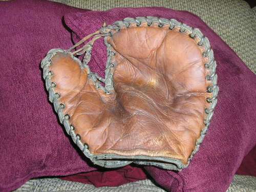 D&M Basemitt Front